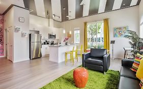 Lux House Of Champagne 2Br 2Ba Free Parking & Wifi